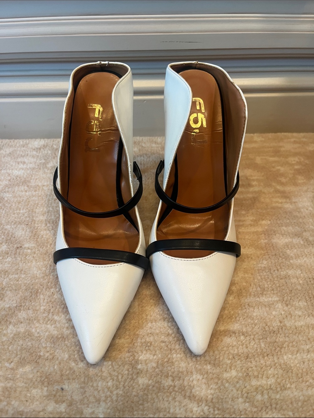 F5J White Pointed-Toe Mary Jane Pumps with Black Straps